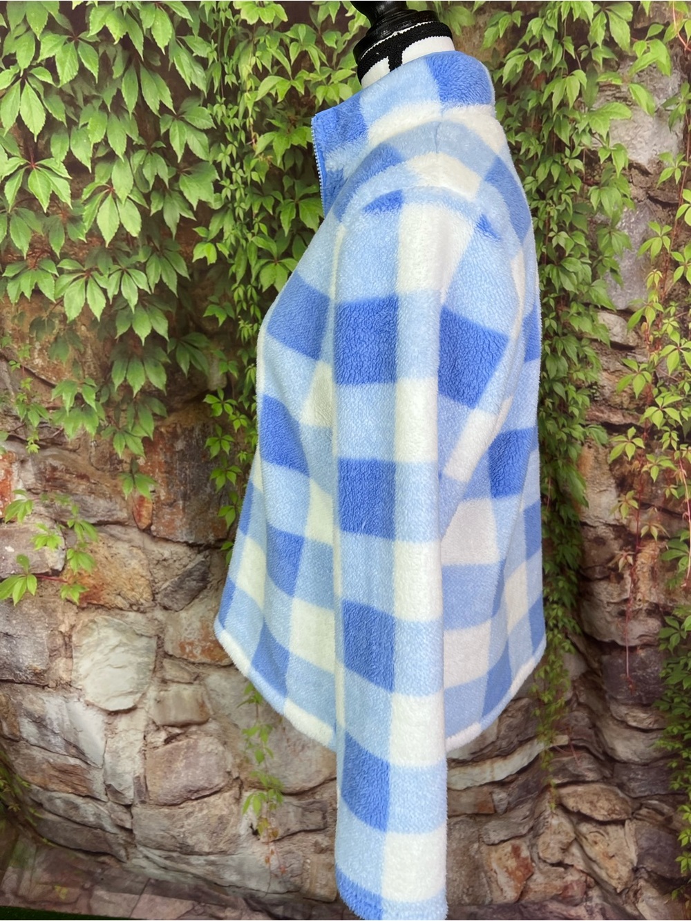 VINEYARD VINES Preppy Blue and White Plush Buffalo Check Quarterzip Pullover, S - Picture 6 of 13